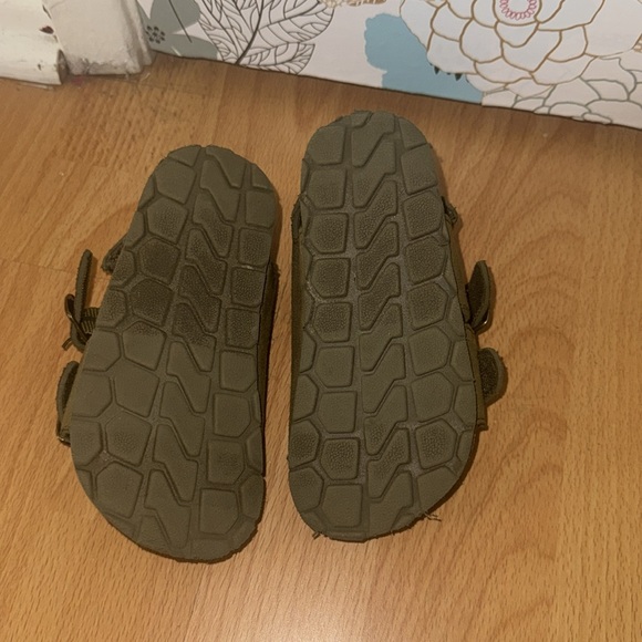 BABY GAP SANDALS - Picture 5 of 6